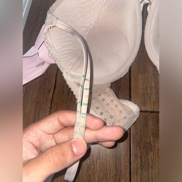 Victoria’s Secret very sexy push up - Picture 9 of 16